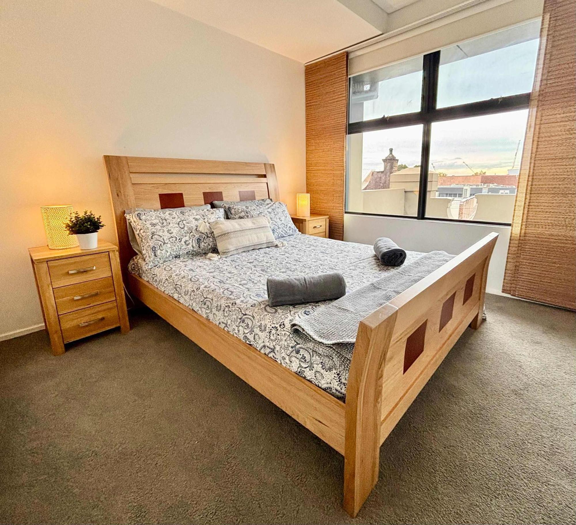 Luxe 2Br 2 Bath With Terrace, Secure Parking, 200M From Sydney Metro Sydney