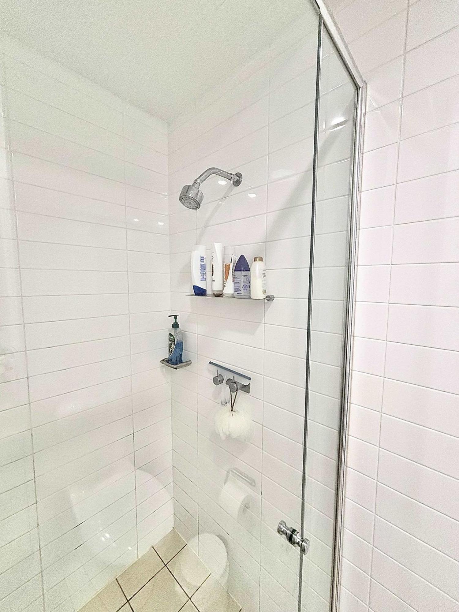 Apartment Luxe 2Br 2 Bath With Terrace, Secure Parking, 200M From Sydney Metro *